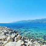 Kameni Put *