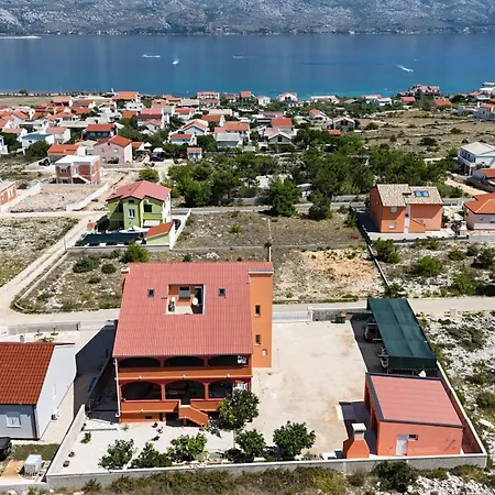 Kameni Put Apartment